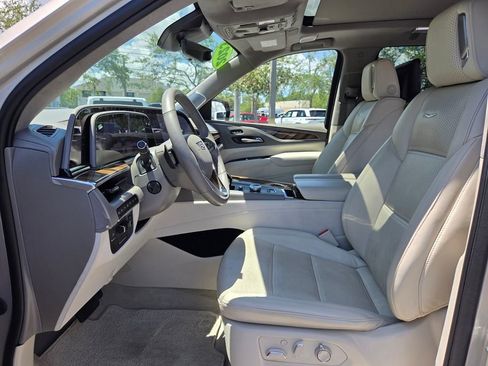 Used 2023 Cadillac Escalade Sport Platinum AWD/4WD image 16