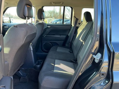 Used 2015 Jeep Patriot Sport w/ Power Value Group AWD/4WD image 23