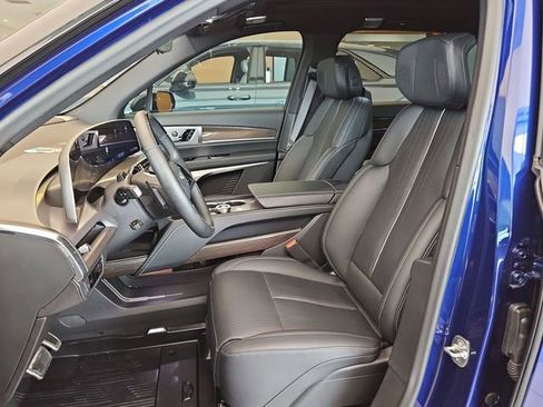 New 2026 Cadillac Vistiq Sport w/ LPO, Floor Liner Package image 22