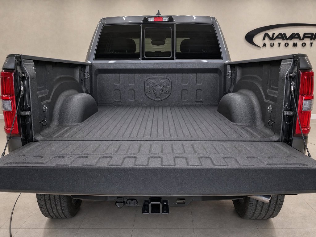 Used 2026 RAM 2500 Laramie AWD/4WD image 10