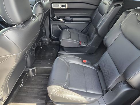Used 2022 Ford Explorer ST w/ Equipment Group 401A AWD/4WD image 27