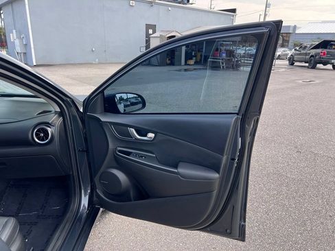 Used 2022 Hyundai Kona Limited w/ Cargo Package FWD image 55