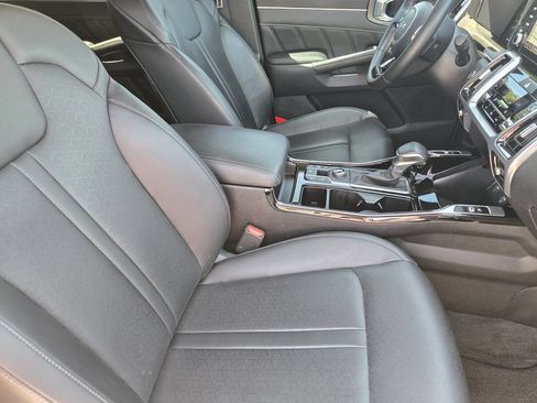Used 2023 Kia Sorento SX AWD/4WD image 19