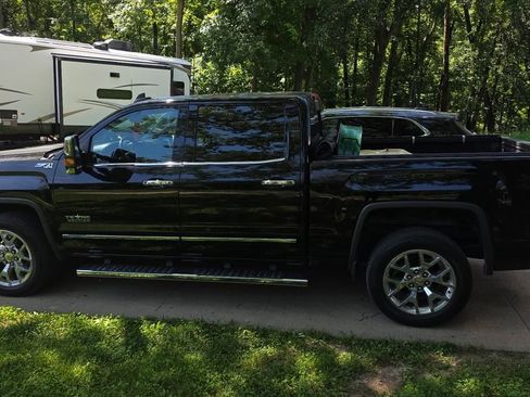 Used 2017 GMC Sierra 1500 SLT w/ Texas SLT Premium Package AWD/4WD image 4