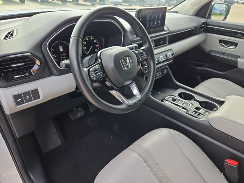 Certified 2025 Honda Pilot EX-L image 12