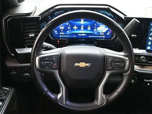 Used 2024 Chevrolet Silverado 2500 LT w/ Convenience Package image 23