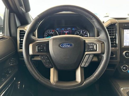 Used 2020 Ford Expedition XLT w/ Equipment Group 202A AWD/4WD image 9