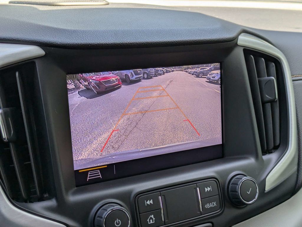 Certified 2024 Cadillac XT4 Luxury w/ Cold Weather Package FWD image 20