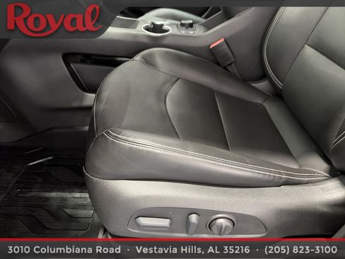 Used 2022 GMC Terrain SLT w/ Infotainment Package II FWD image 26