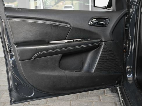 Used 2018 Dodge Journey Crossroad FWD image 21