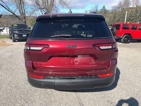 New 2025 Jeep Grand Cherokee L Altitude image 5