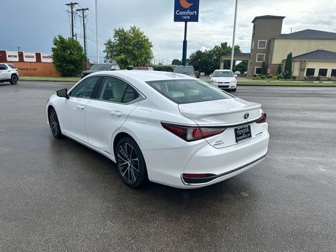Used 2022 Lexus ES 300h w/ Premium Package FWD image 5