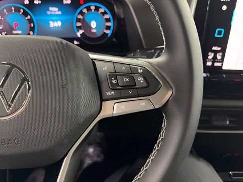 New 2026 Volkswagen Atlas Cross Sport SE image 13