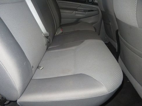 Used 2012 Toyota Tacoma 4x4 Double Cab image 31