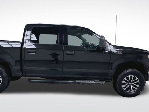 Used 2015 Ford F150 XLT image 9