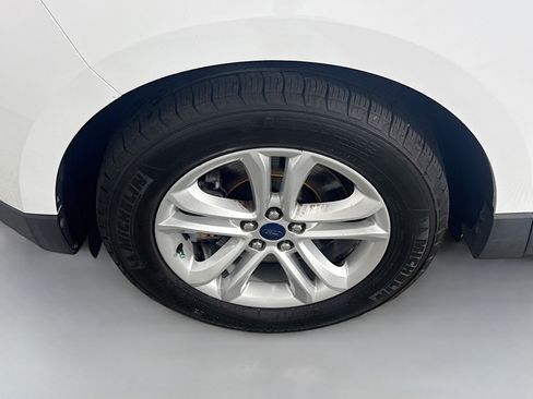 Used 2019 Ford Edge SEL w/ Equipment Group 201A image 38