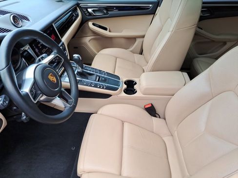 Certified 2021 Porsche Macan image 22