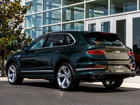 New 2026 Bentley Bentayga AWD/4WD image 12