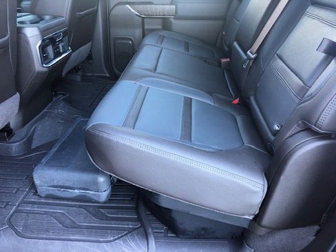 Used 2023 GMC Sierra 3500 Denali w/ Denali Ultimate Package image 21