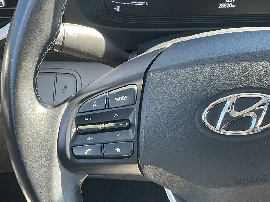 Used 2025 Hyundai Venue SEL FWD image 21