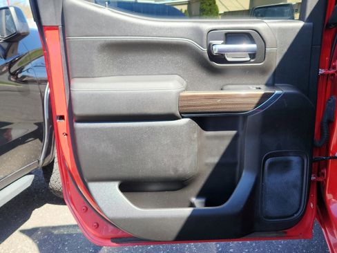 Used 2020 Chevrolet Silverado 1500 RST image 12