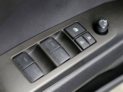 Used 2024 Toyota Camry SE image 22