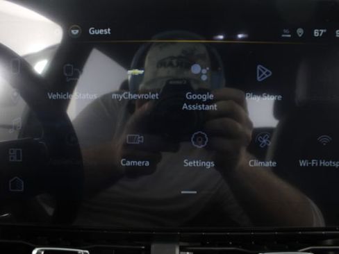 New 2026 Chevrolet Equinox LT w/ Convenience Package II FWD image 6