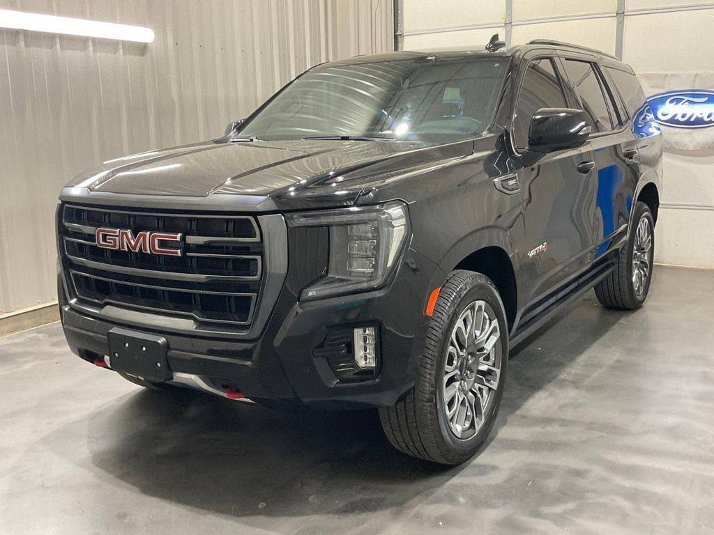 Used 2023 GMC Yukon AT4 w/ LPO, Floor Liner Package AWD/4WD image 4