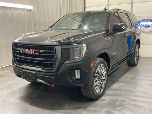 Used 2023 GMC Yukon AT4 w/ LPO, Floor Liner Package AWD/4WD image 4