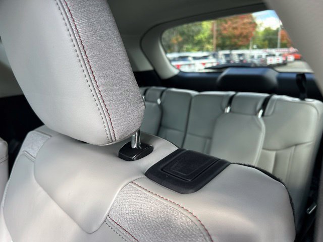 Used 2025 Ford Explorer Active w/ Active Comfort Package AWD/4WD image 16