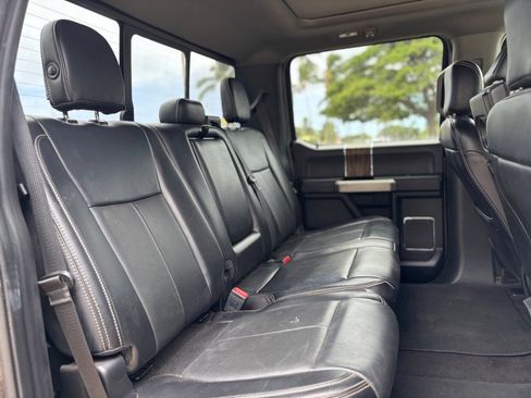 Used 2019 Ford F150 Lariat RWD image 11