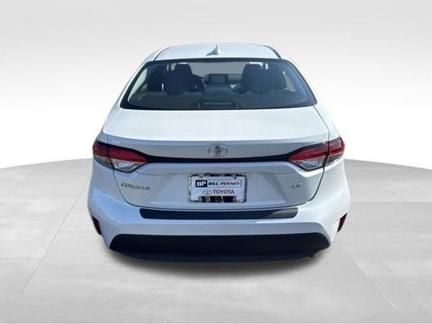 Used 2024 Toyota Corolla LE FWD image 4