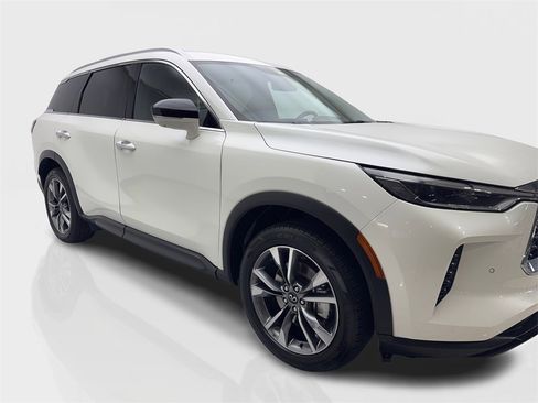 Used 2024 INFINITI QX60 Luxe image 12