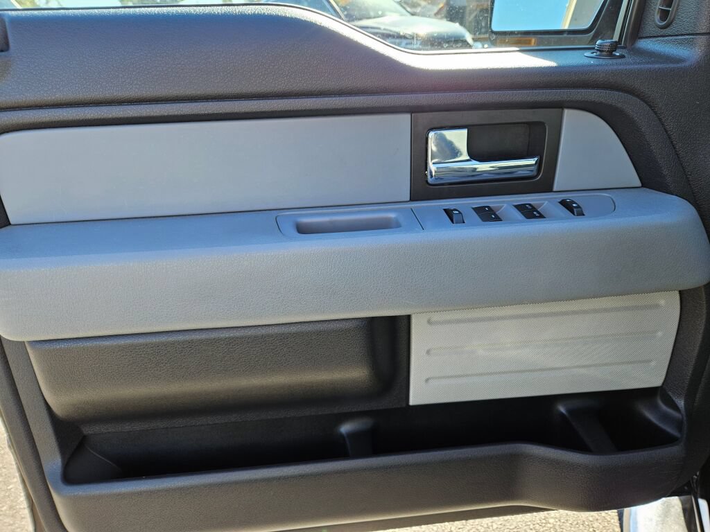 Used 2014 Ford F150 XLT w/ Equipment Group 302A Luxury AWD/4WD image 17