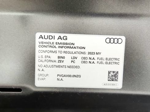 Used 2023 Audi e-tron GT Premium Plus AWD/4WD image 71