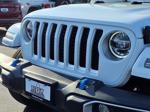 Used 2022 Jeep Wrangler Unlimited Sahara w/ Cold Weather Group image 33