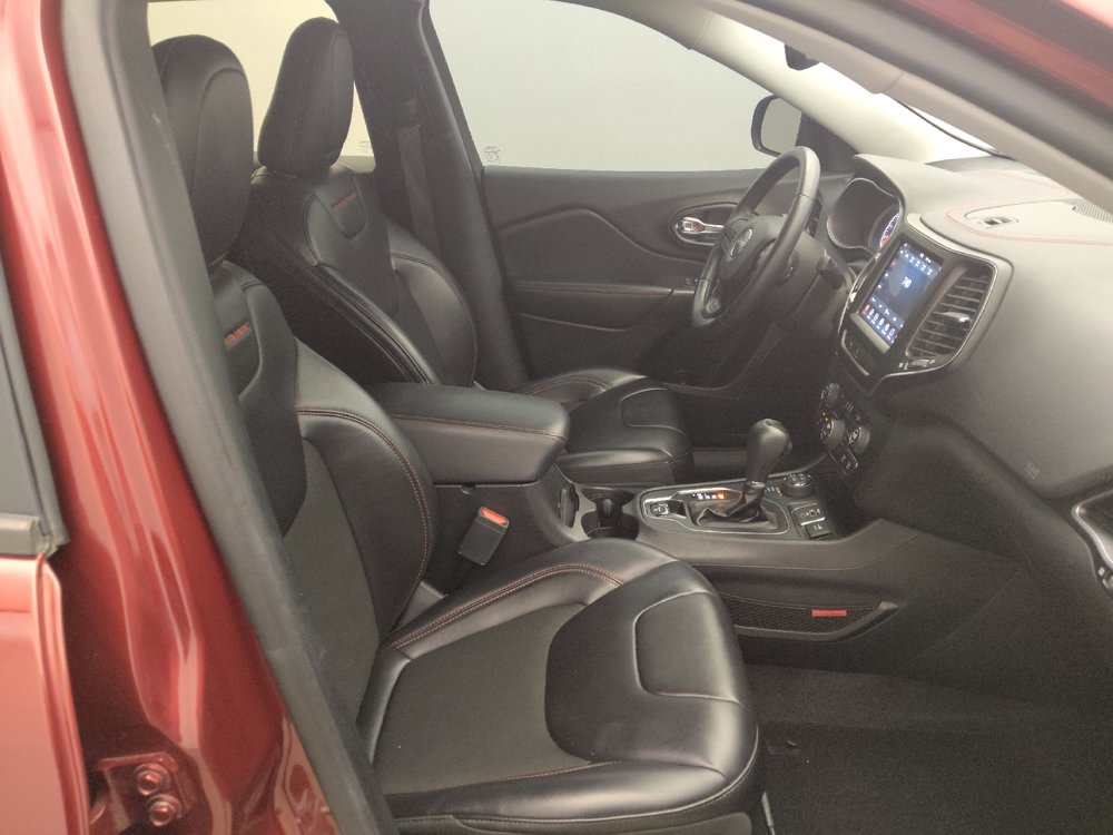 Used 2020 Jeep Cherokee Trailhawk w/ Cold Weather Group AWD/4WD image 21