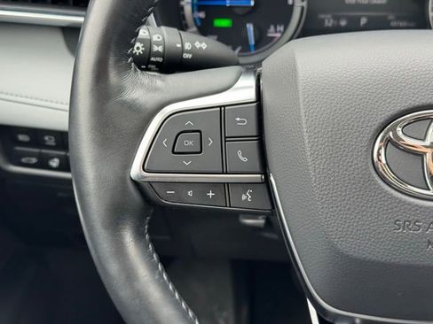 Used 2021 Toyota Highlander Limited image 28