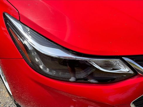 Used 2017 Chevrolet Cruze LT FWD image 30