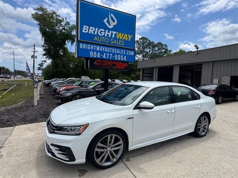Used 2018 Volkswagen Passat 2.0T R-Line w/ R-Line Lighting Package FWD image 1