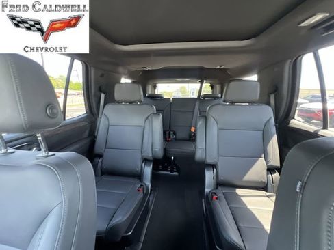 Used 2024 Chevrolet Tahoe Z71 w/ Luxury Package AWD/4WD image 13