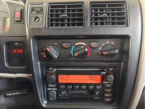 Used 2003 Toyota Tacoma 2WD Xtracab image 16