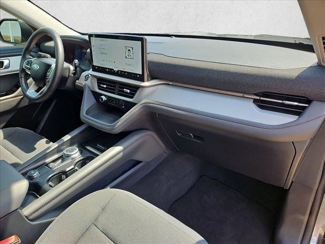 Used 2025 Ford Explorer Active RWD image 23