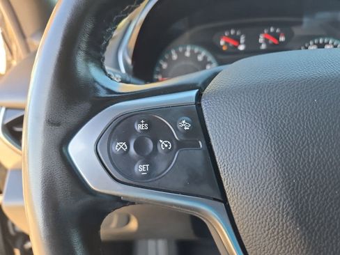 Used 2023 Chevrolet Traverse LT image 23