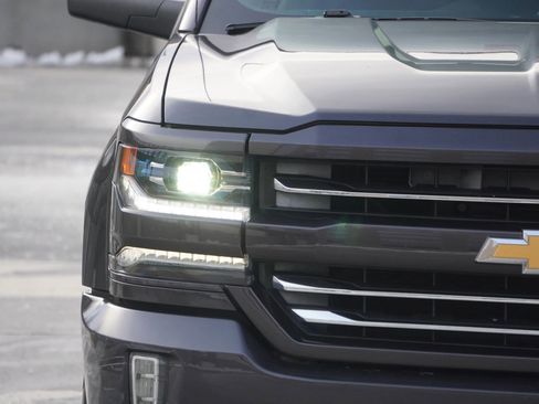 Used 2016 Chevrolet Silverado 1500 LTZ Z71 w/ LTZ Plus Package AWD/4WD image 29