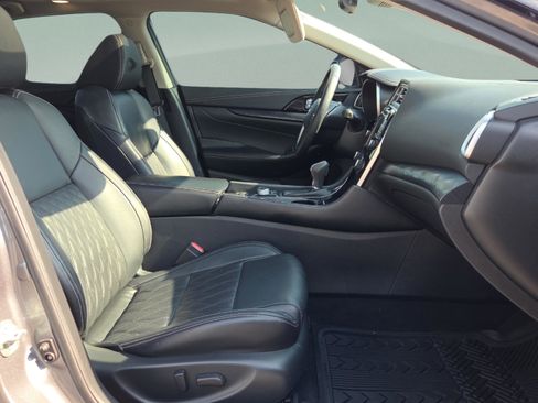 Used 2023 Nissan Maxima Platinum w/ Sport Mat Group FWD image 17