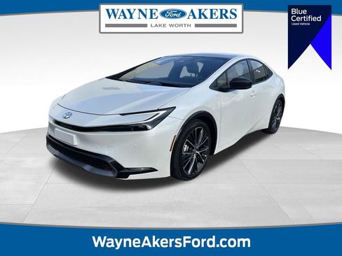 Used 2024 Toyota Prius Limited w/ Limited Premium Package FWD image 1