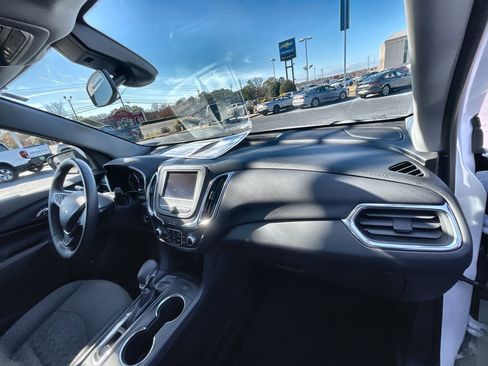 Used 2024 Chevrolet Equinox LT image 28