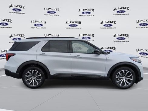 New 2026 Ford Explorer ST-Line w/ Premium Package image 7