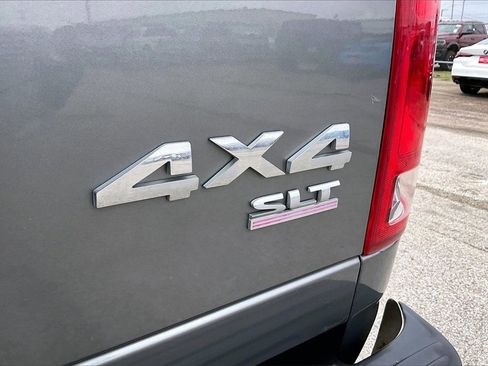 Used 2005 Dodge Ram 1500 Truck SLT image 20